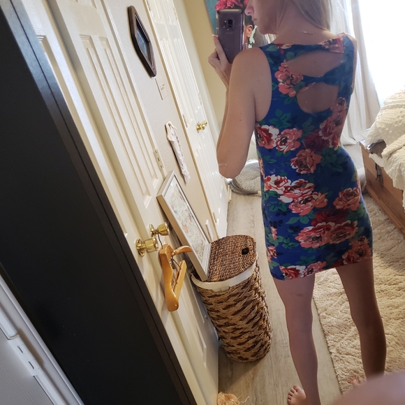 Bodycon floral minidress from Forever 21 - Picture 5 of 5